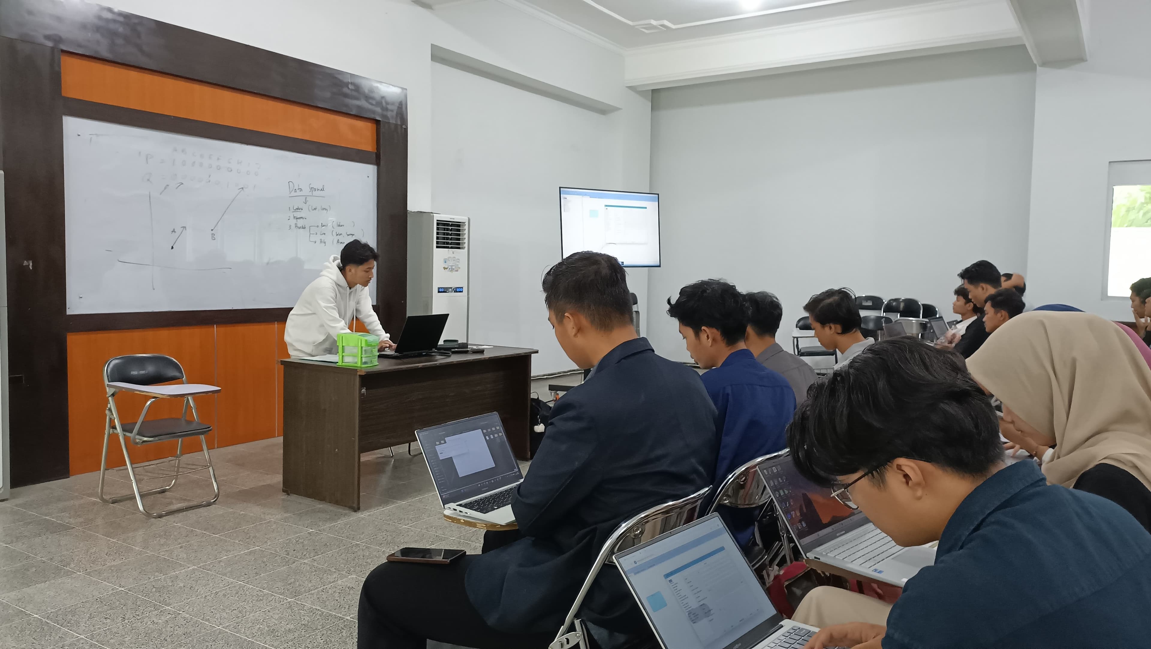 Asistem Praktikum Sistem Basis Data - 1